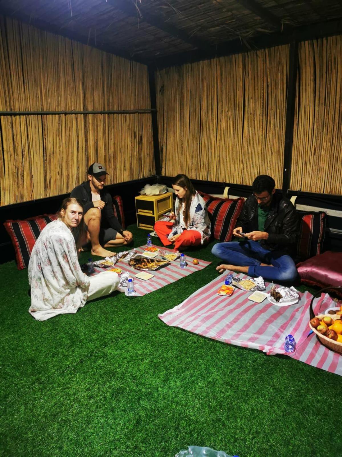 Bedouin Nights Camp 호텔 알 와실 객실 사진